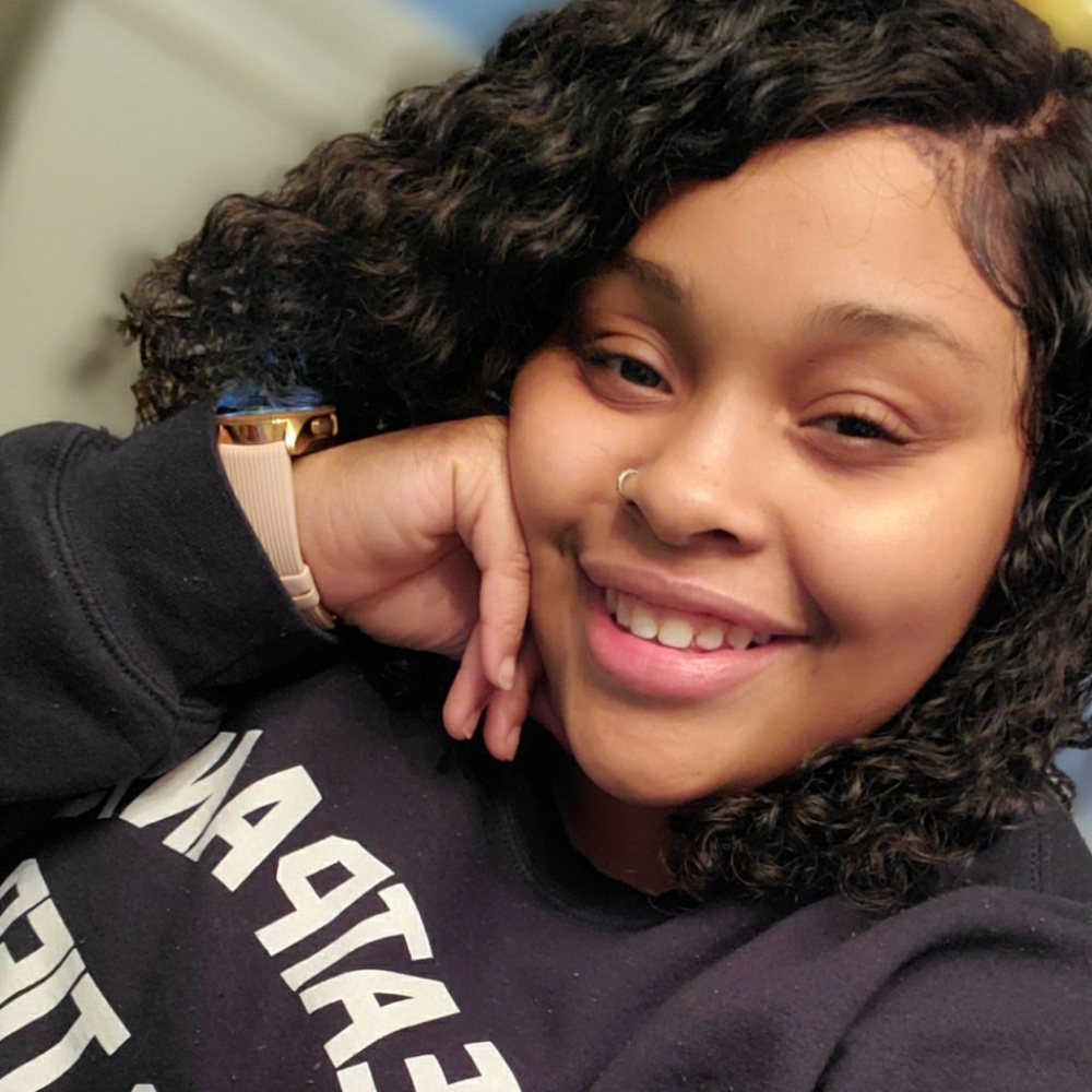 Meet your Posher, Zakiya